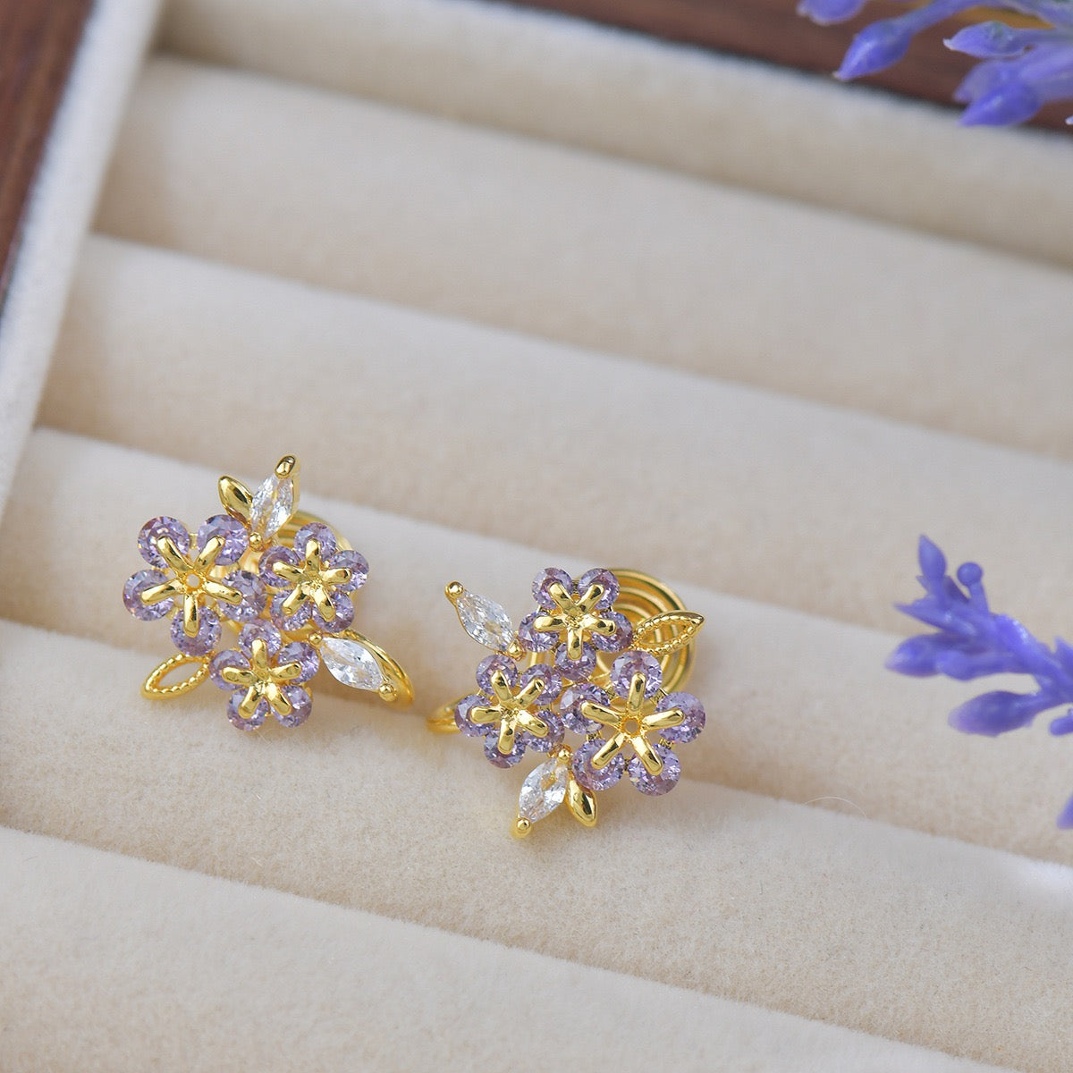 Dainty Flower Stud Earring