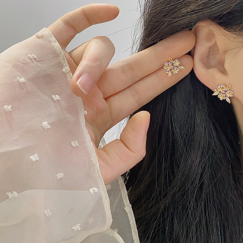Dainty Flower Stud Earring