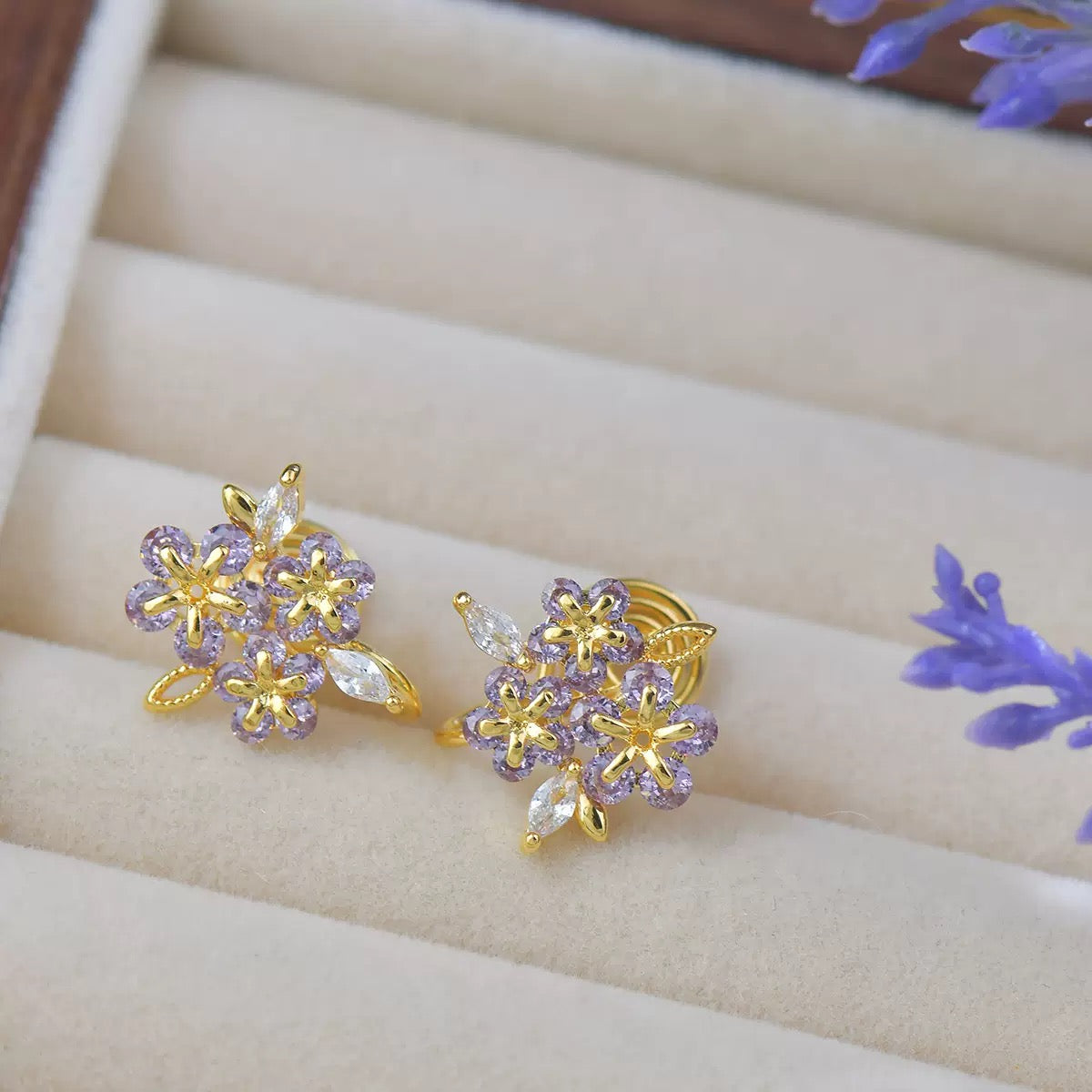 Dainty Flower Stud Earring