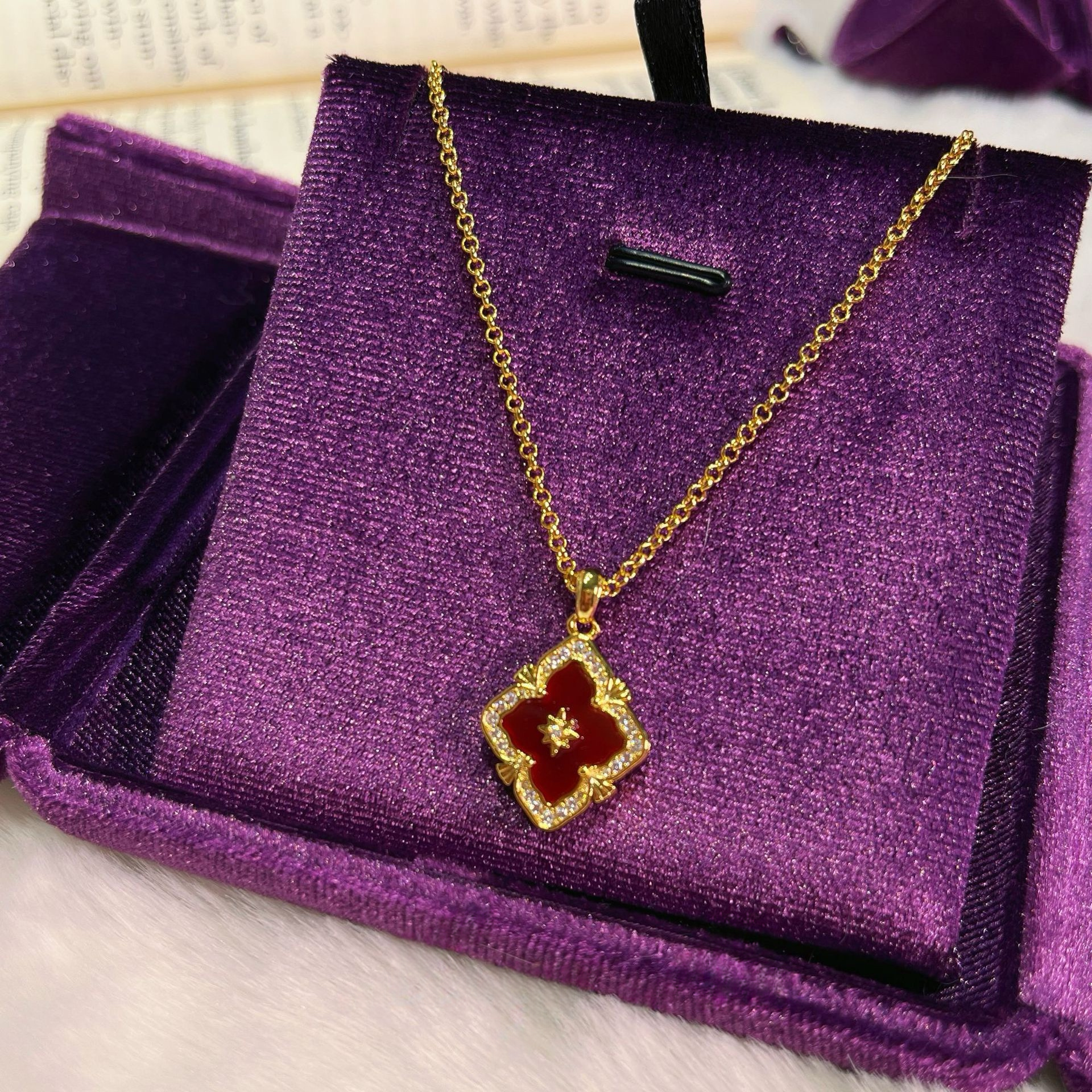 Red Onyx Four-Leaf Clover Jewelry Set