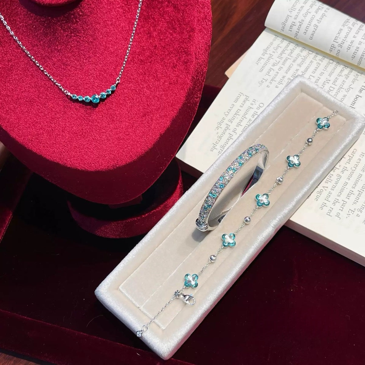 Turquoise Blue Four-Leaf Clover Jewelry Set