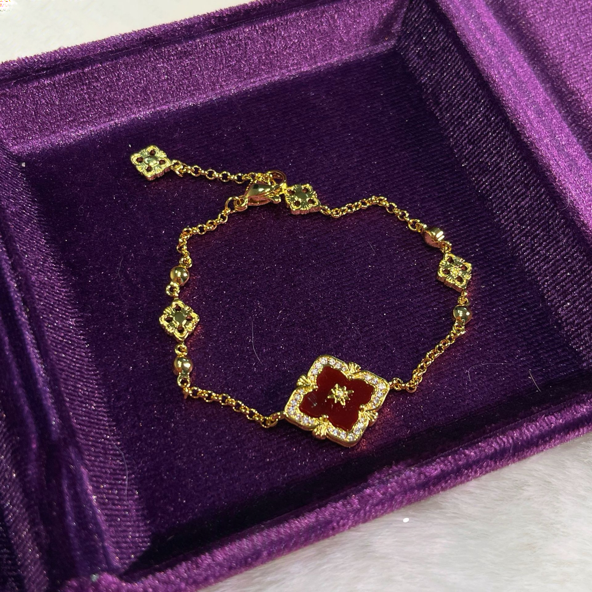 Red Onyx Four-Leaf Clover Jewelry Set