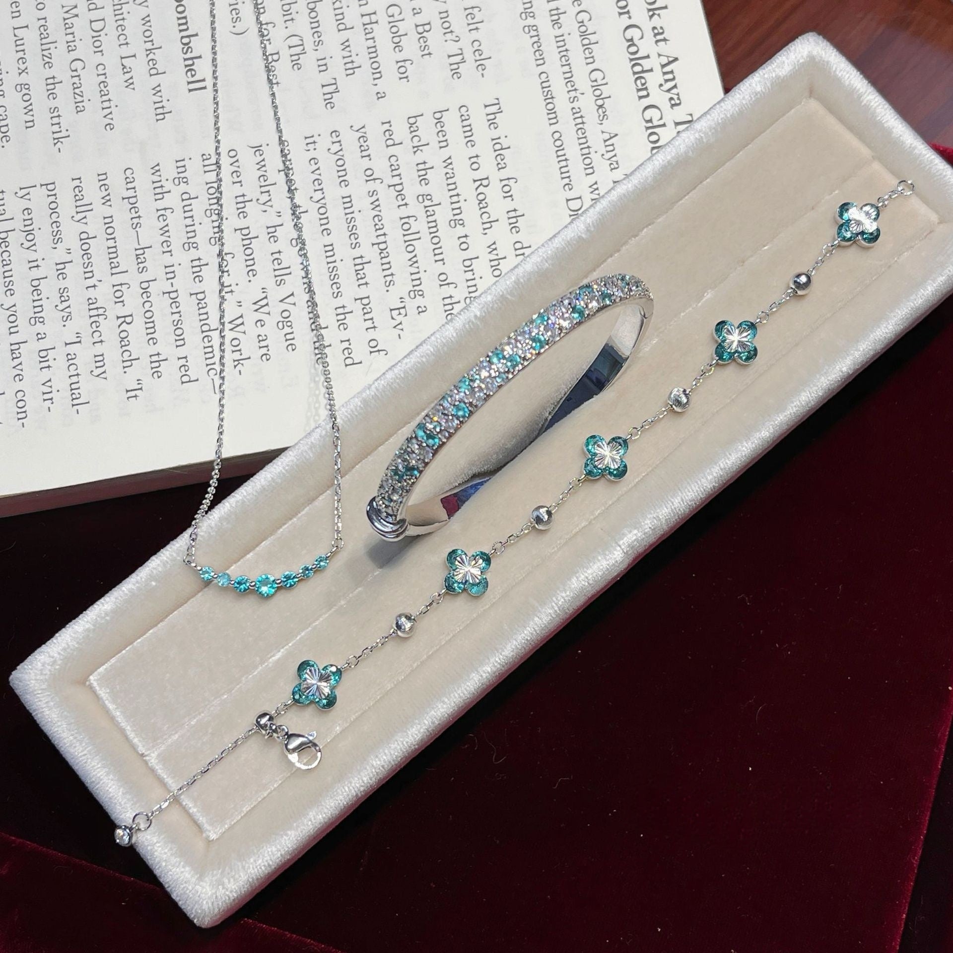 Turquoise Blue Four-Leaf Clover Jewelry Set