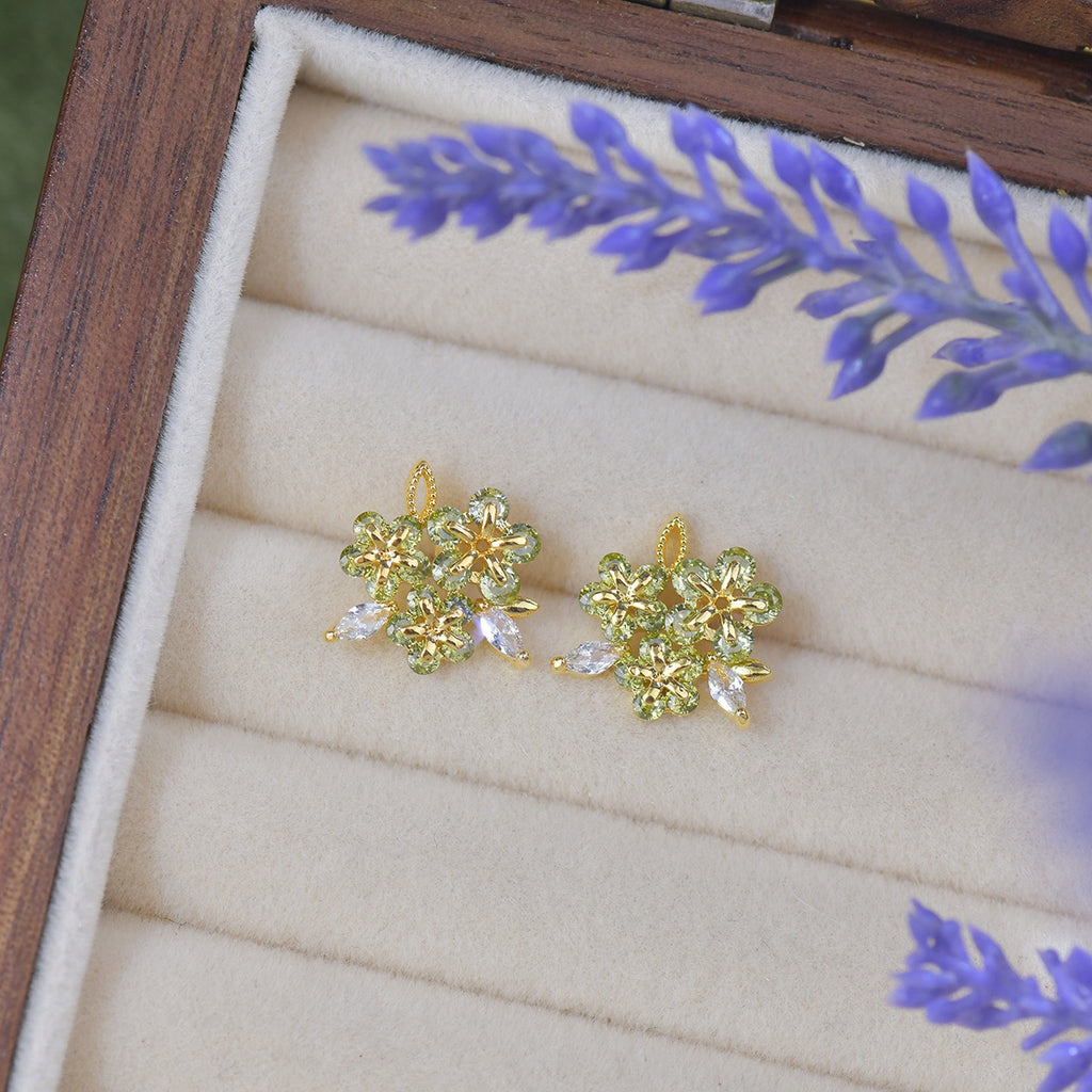 Dainty Flower Stud Earring
