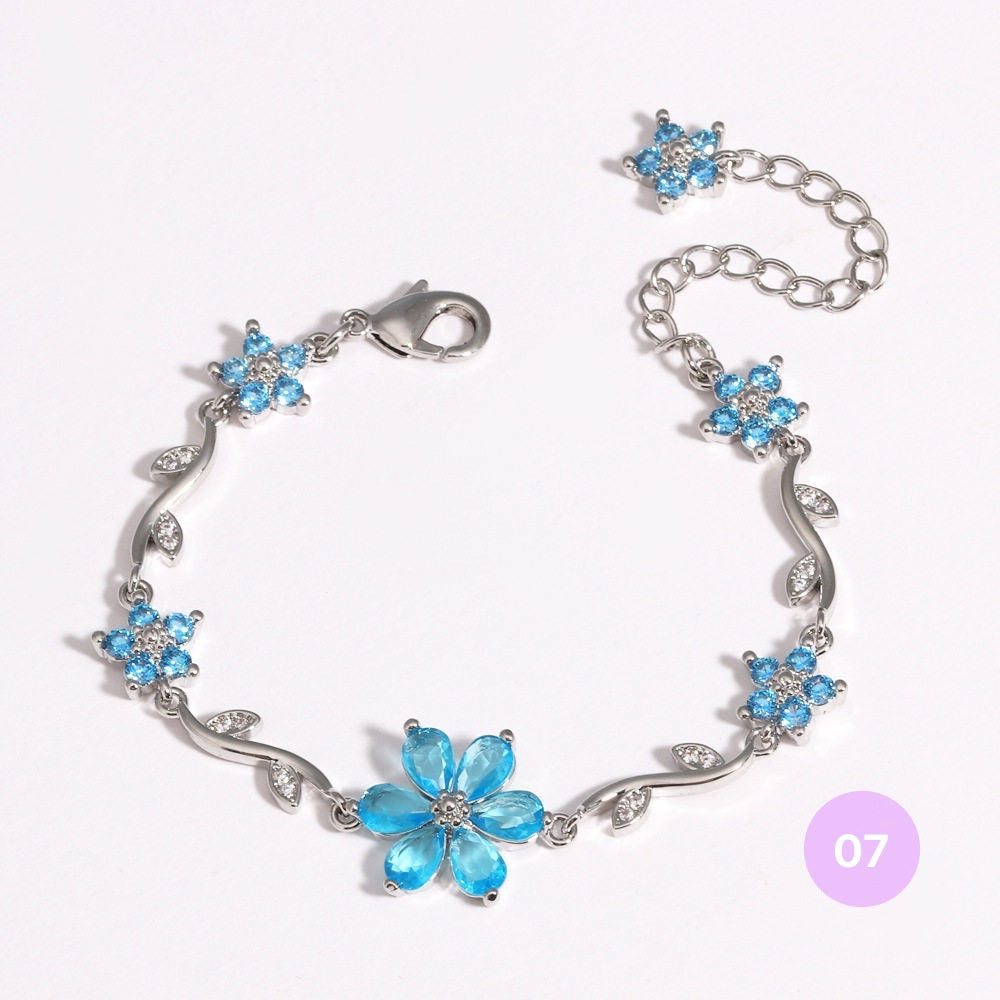 Dainty Flower Bracelet