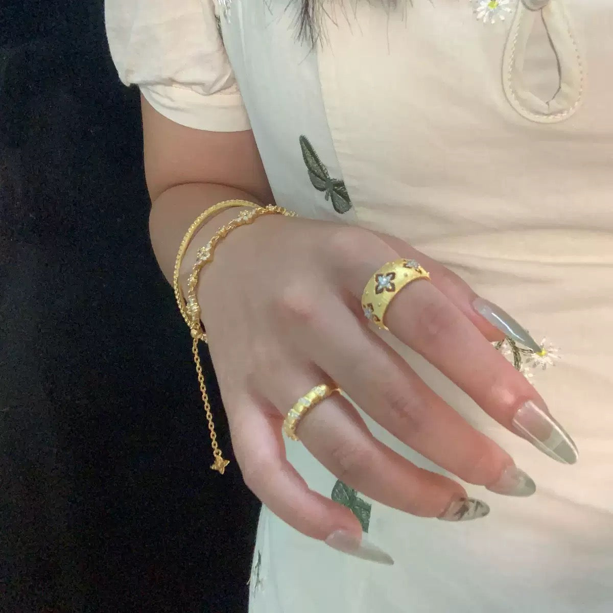 Four Leaves Clover Bangle