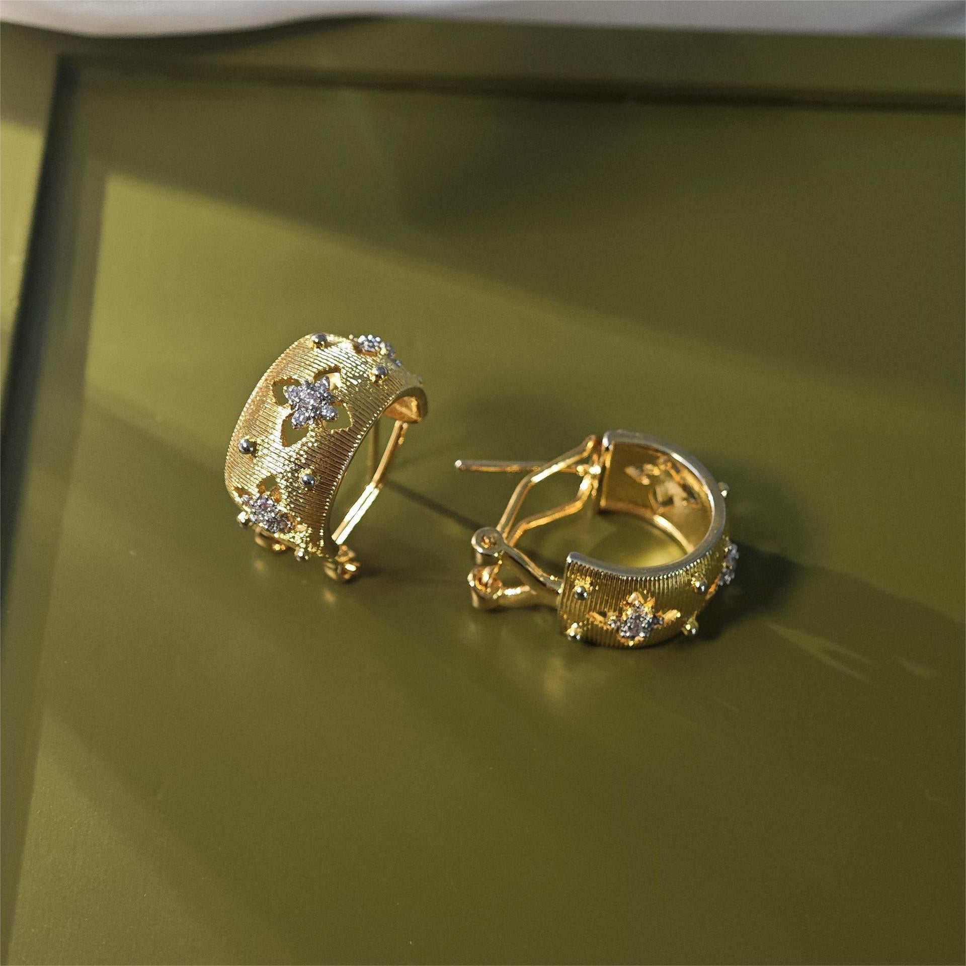Four Leaves Clover Bangle
