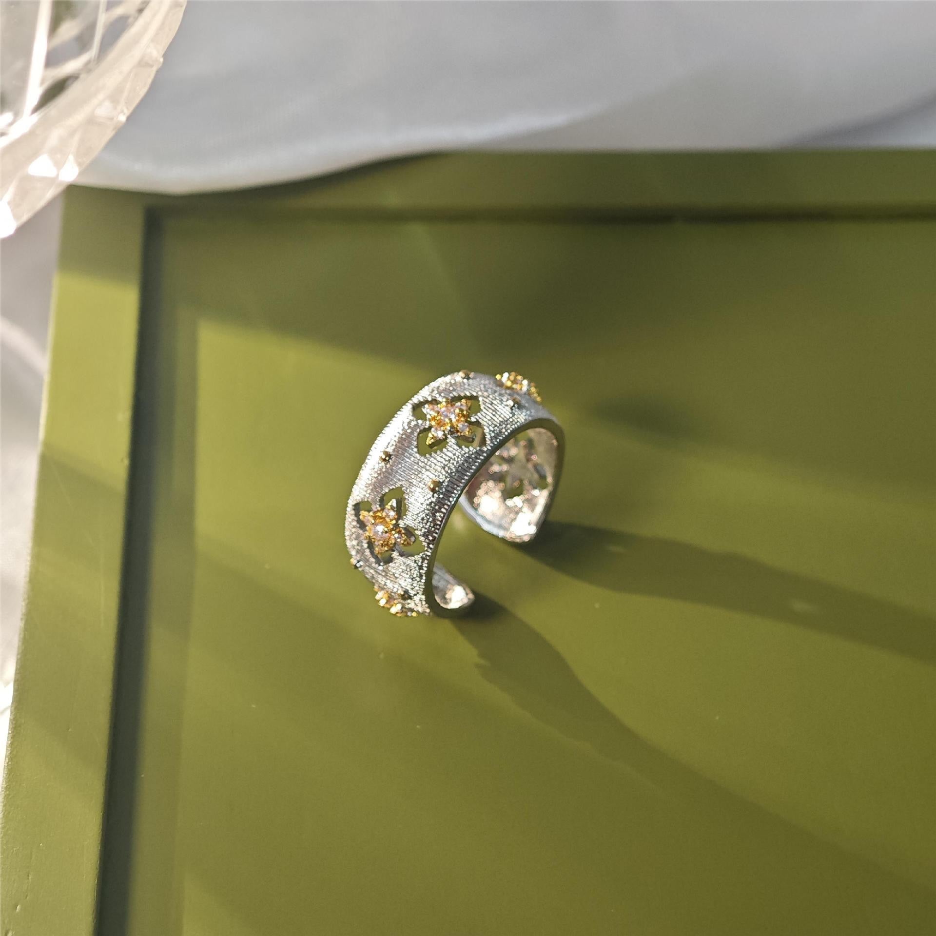 Four Leaves Clover Bangle