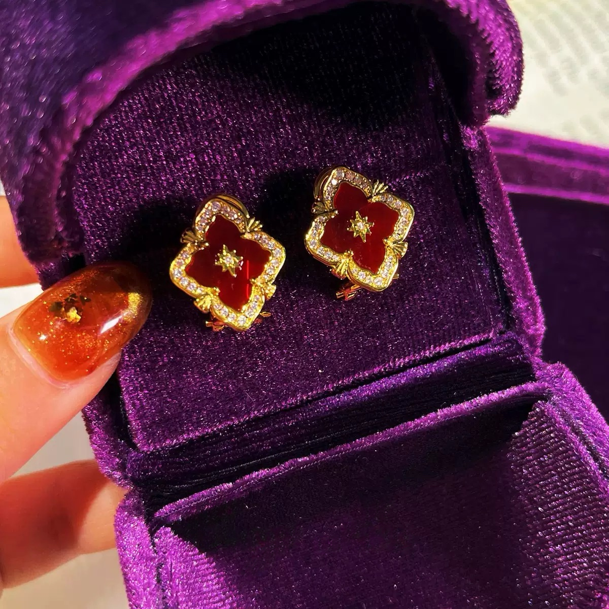 Red Onyx Four-Leaf Clover Jewelry Set
