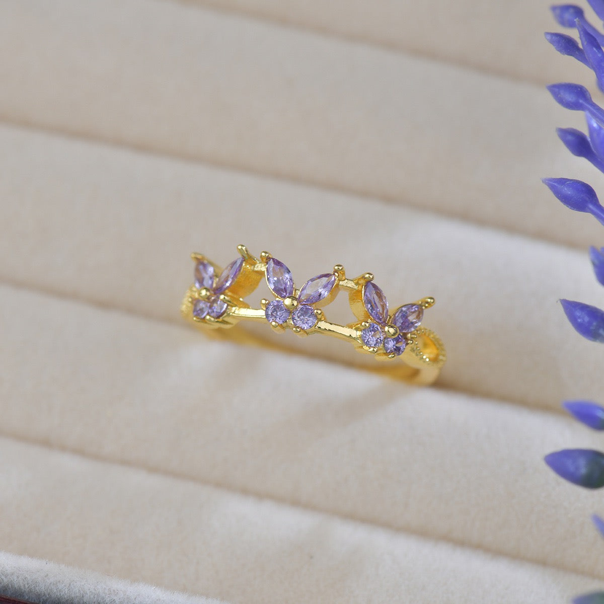 Royal Style Dainty Ring